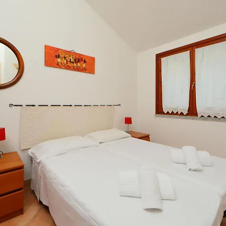 Сasa de vacaciones Greca Piscina - Rei238 By Interhome Costa Rei